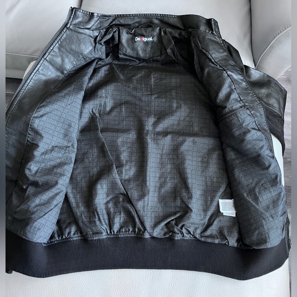 NWT - Desigual Men’s Zip Up Biker Jacket - Vegan Leather+Denim - Size L & XL - Picture 7 of 12